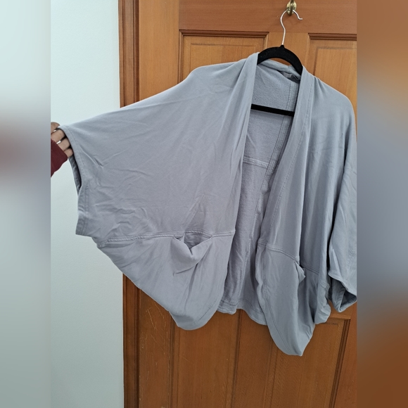 Cardigan - Picture 2 of 6